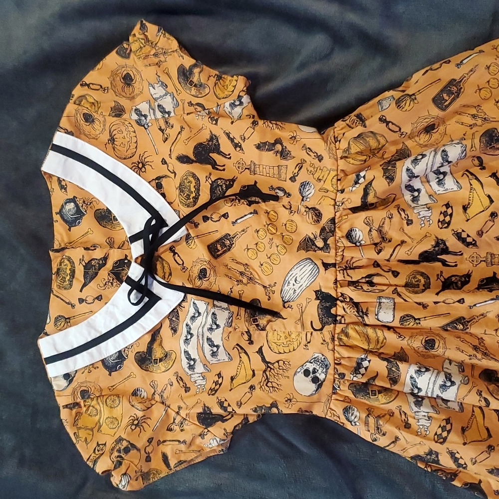 Bonne Chance Halloween dress